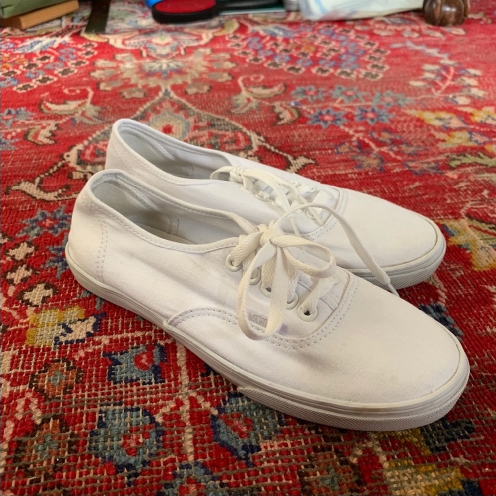 Vans era all white skate shoe